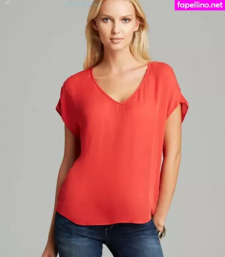 Adriana Cernanova OnlyFans Thumbnail #OhovtWbXr3