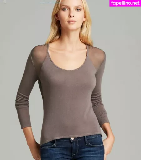 Adriana Cernanova OnlyFans Thumbnail #UFH8i02KfR