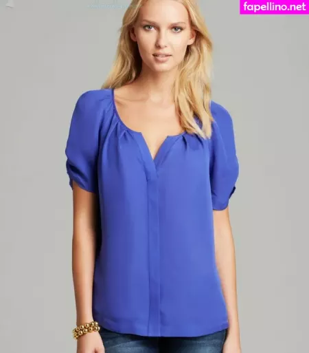 Adriana Cernanova OnlyFans Thumbnail #igB0mminhD