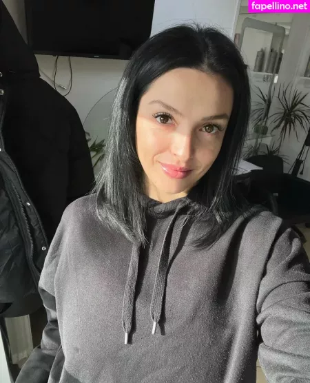 Adriana Donici OnlyFans Thumbnail #R7pIItchVW