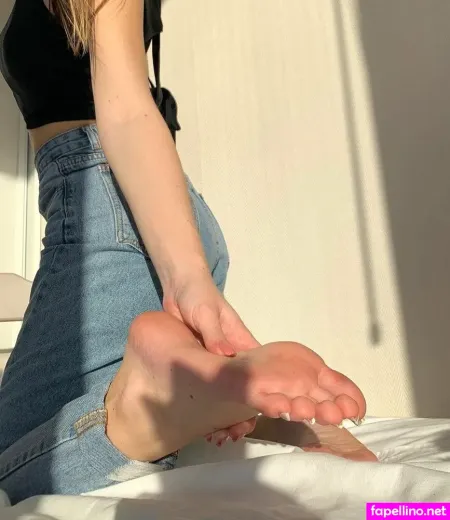 Adriana Feetgirl OnlyFans Thumbnail #T2x2HRQO5G