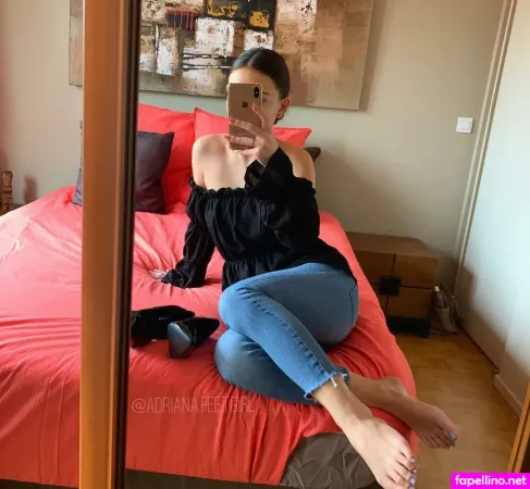 Adriana Feetgirl OnlyFans Thumbnail #vcNgLAB46B