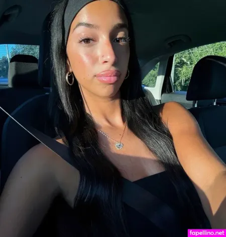 Adriana Kolanovic Adrikvic OnlyFans Thumbnail #t7s5Lg5pig