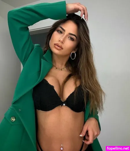 Adriana Martino OnlyFans Thumbnail #WybMZTRHBf