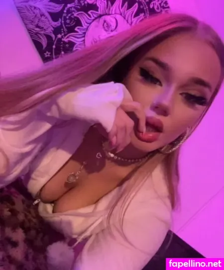 Adriana06xox OnlyFans Thumbnail #4be9LKNEit