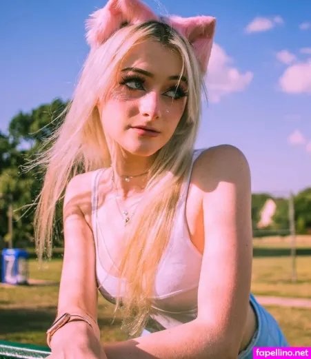 Adrianah Lee 3 OnlyFans Thumbnail #V4zHF0C8OU