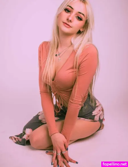 Adrianah Lee 3 OnlyFans Thumbnail #yJ7caSvMPx