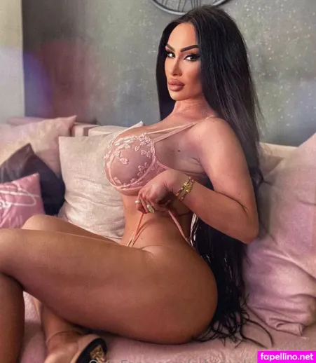 Adrianakuduzfree OnlyFans Thumbnail #aXB3cr2l5F