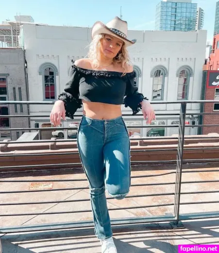 Adrianna OnlyFans Thumbnail #brz0dMjr10