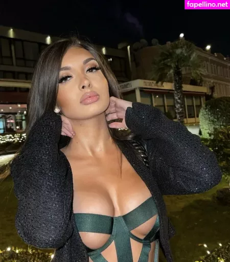 Adriannalinnaa OnlyFans Thumbnail #LFDZdRyznC