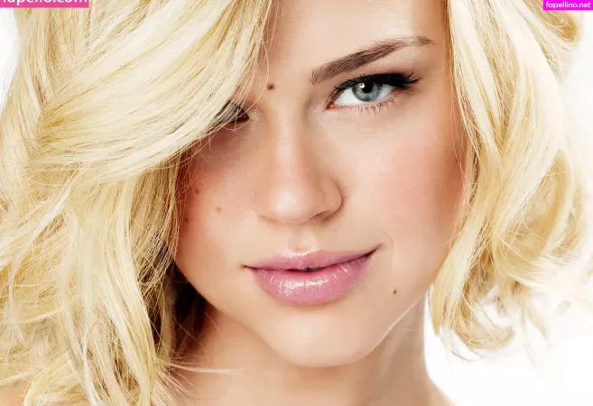 Adrianne Palicki OnlyFans Thumbnail #IxM5pa5Fc3