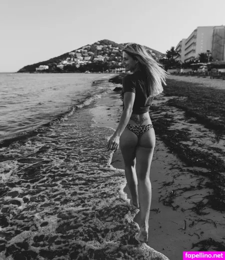 Adrienne Koleszar OnlyFans Thumbnail #4pRiHrTlWk