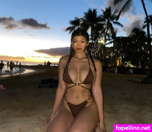 Adrienne Lee OnlyFans Thumbnail #KuLMfT794B