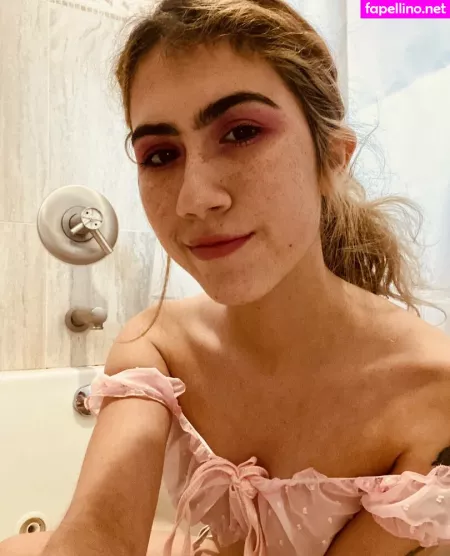 Adrixela OnlyFans Thumbnail #HWTIxhfnoW