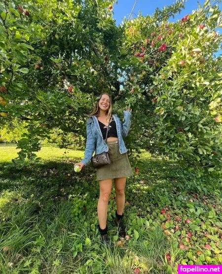 Adventureswithbella OnlyFans Thumbnail #gBA9O8HKbH