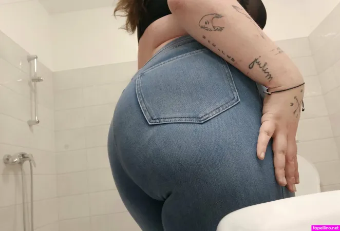 Adyee OnlyFans Thumbnail #xMTBguhdTH