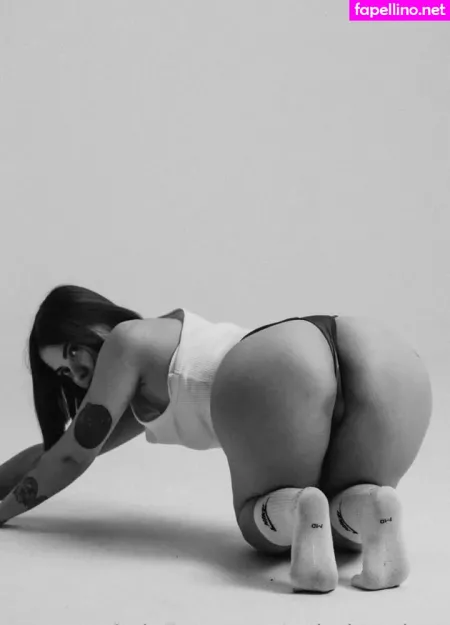 Aelmiramirae OnlyFans Thumbnail #5pz9llx6mH