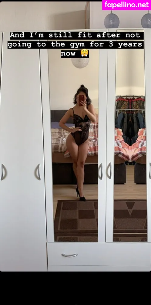 livingmoxie_, tanyatemperance Nude Leaked OnlyFans Photo #FV9JAaeKHf