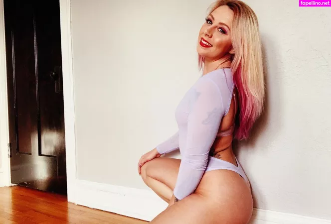 Aew Laynie Luck OnlyFans Thumbnail #Af3UUZIV37