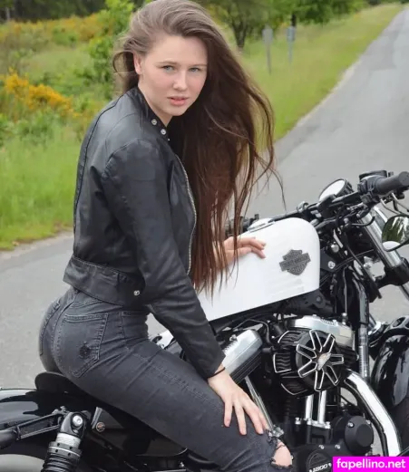 Affe Auf Bike OnlyFans Thumbnail #YrG1KNuBm6