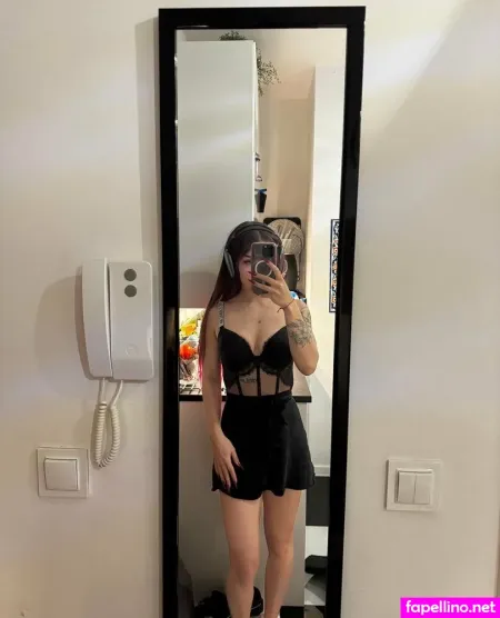 Afina Divine OnlyFans Thumbnail #4RNX6M7qnd
