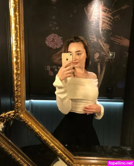 Afina Love OnlyFans Thumbnail #igsKNHBwzS