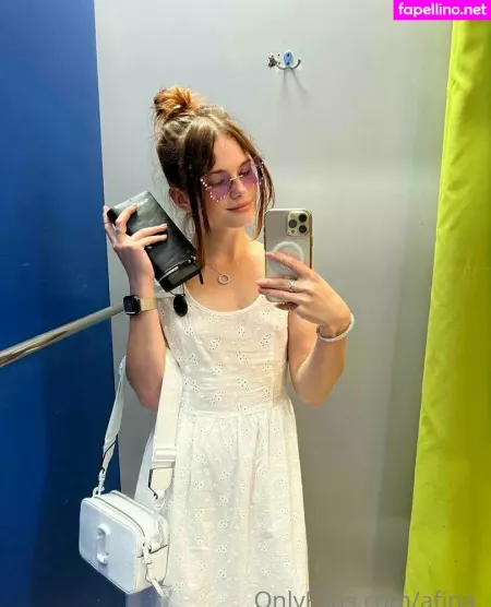Afina OnlyFans Thumbnail #xWAXFWgfBg