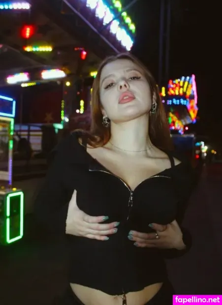 Afinaammor Afinas Amour OnlyFans Thumbnail #6LK53hLsOW