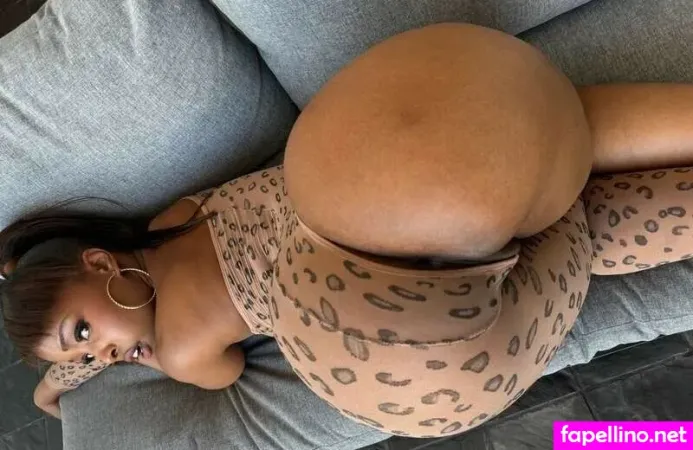 African Booty Meat OnlyFans Thumbnail #U1vJR4e0tV