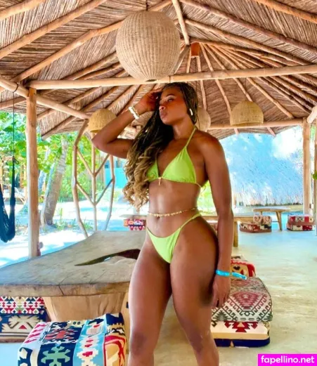 Afroglam1 OnlyFans Thumbnail #1Ec0mlsrQj