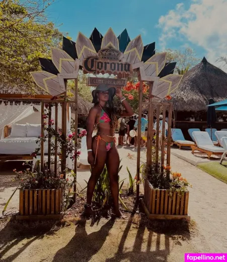 Afroglam1 OnlyFans Thumbnail #9vcMnxNBmT