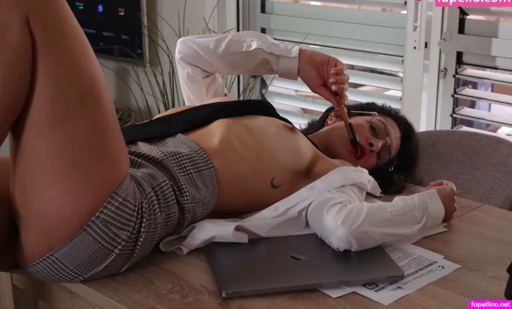 Agathav27 OnlyFans Thumbnail #xzHDMrU0Xw