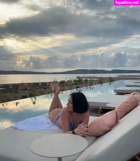 Agathe Auproux OnlyFans Thumbnail #b0m4AYWbt7