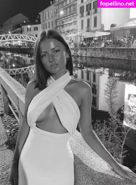 Agathe Bailleul OnlyFans Thumbnail #BzjeqUBmSe