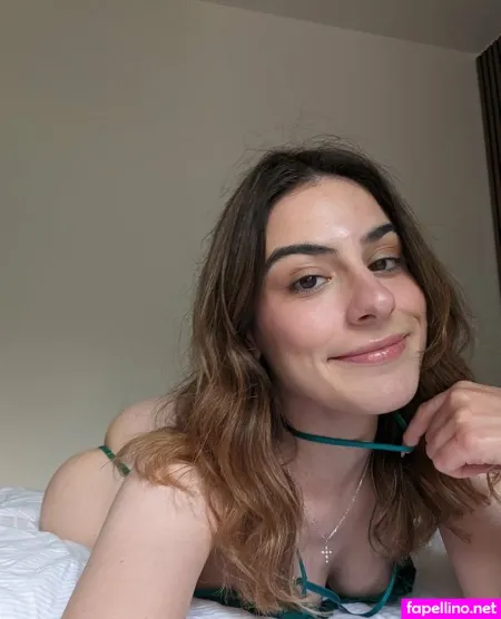 Agathe Rojas OnlyFans Thumbnail #R9IYaYpHsz
