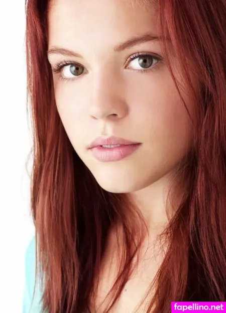 Agnes Bruckner OnlyFans Thumbnail #92bTjUBPtb