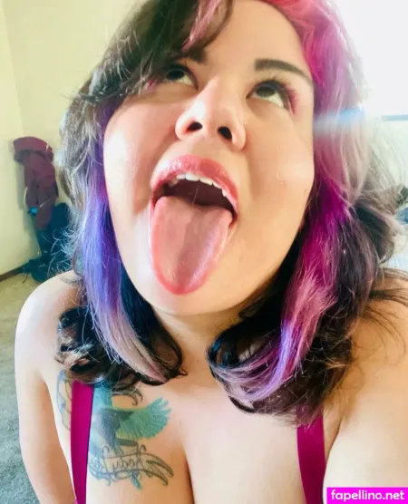 Ahoelottathot OnlyFans Thumbnail #OGzbnnYZzb