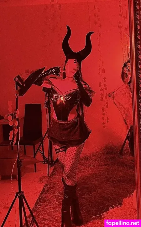 Ahri Moon1 OnlyFans Thumbnail #P7qhewxMdL