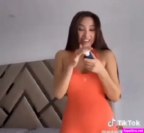 Aida Victoria OnlyFans Thumbnail #1fire3kuKb