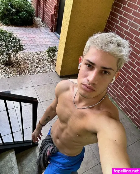 Aidenmasters OnlyFans Thumbnail #2Gw6OMnUJ2