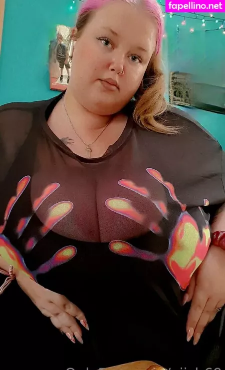 Aiish69 OnlyFans Thumbnail #7TRVFJA2vV