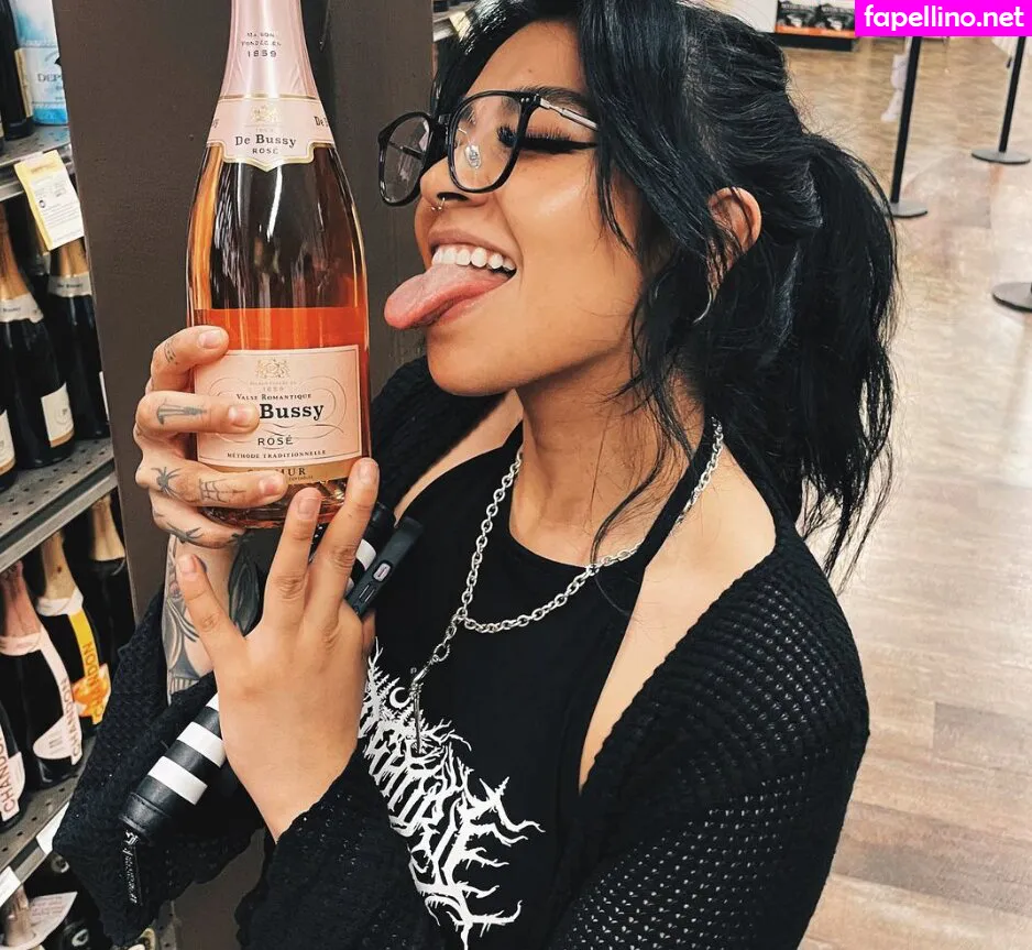 aileen857062121, aileensenpai Nude Leaked OnlyFans Photo #416IutVxgA