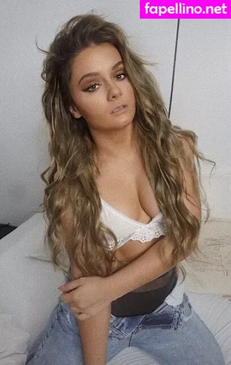 Ailincia OnlyFans Thumbnail #wIRTBWIxYV