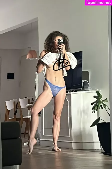 Ailu Gonzalez OnlyFans Thumbnail #4GtXKCMaSz