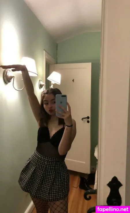Ailuxsweet OnlyFans Thumbnail #1rjKsxCsxt