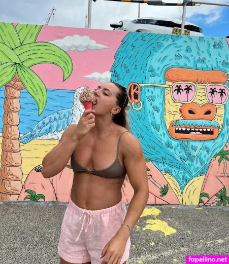 Aimee Cringle OnlyFans Thumbnail #QmkXDBZtfZ