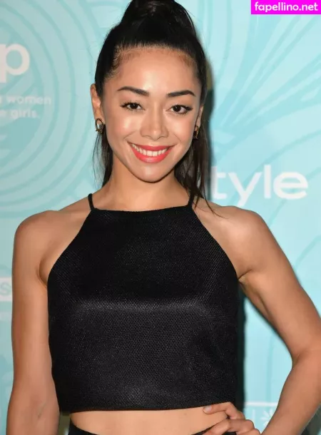 Aimee Garcia OnlyFans Thumbnail #9yO64gpBf2