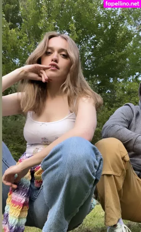 Aimee Lou Wood OnlyFans Thumbnail #EGzUwQUW20
