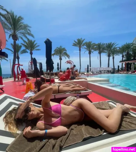 Aina Muro OnlyFans Thumbnail #UCWRW73yKN