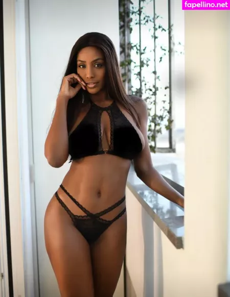 Ainett Stephens OnlyFans Thumbnail #M0SYJbwcaD